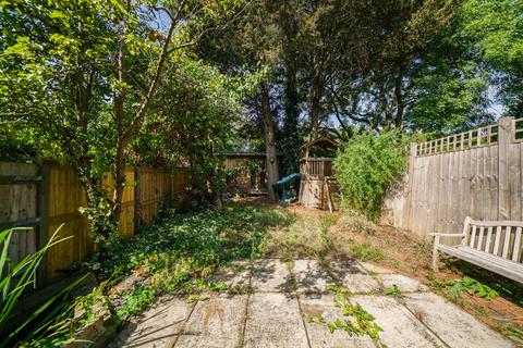 4 bedroom end of terrace house for sale, Hartfield Crescent, London