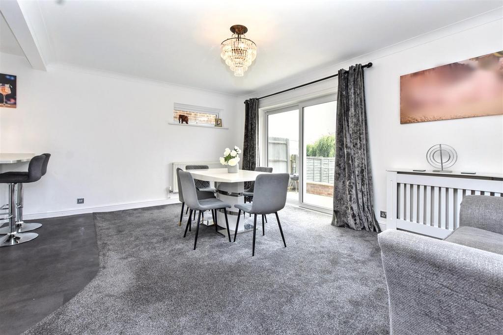 DSC 1017 blurred.jpg