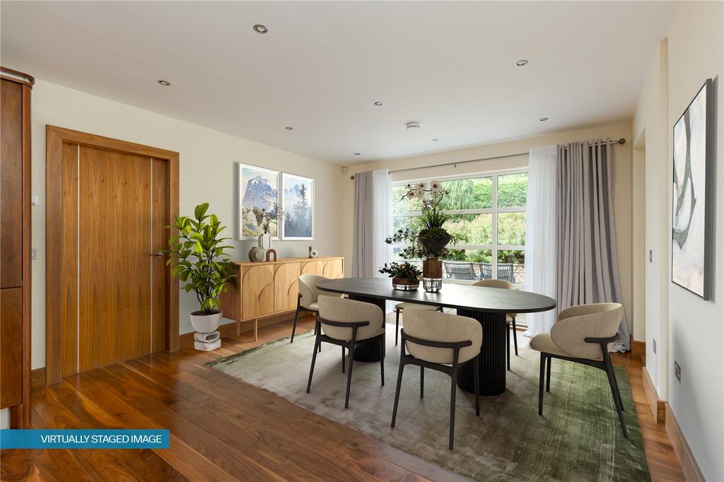 Kitchen/ Dining Room