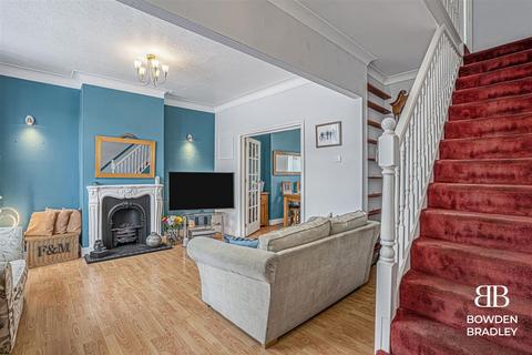 3 bedroom house for sale, Hazelbrouck Gardens, Ilford, IG6