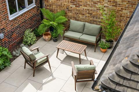 3 bedroom semi-detached house for sale, Elizabeth Gardens, Southsea