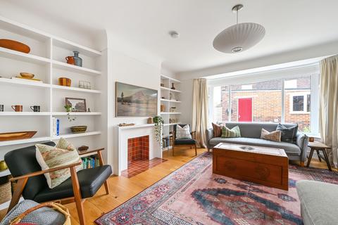 3 bedroom semi-detached house for sale, Elizabeth Gardens, Southsea