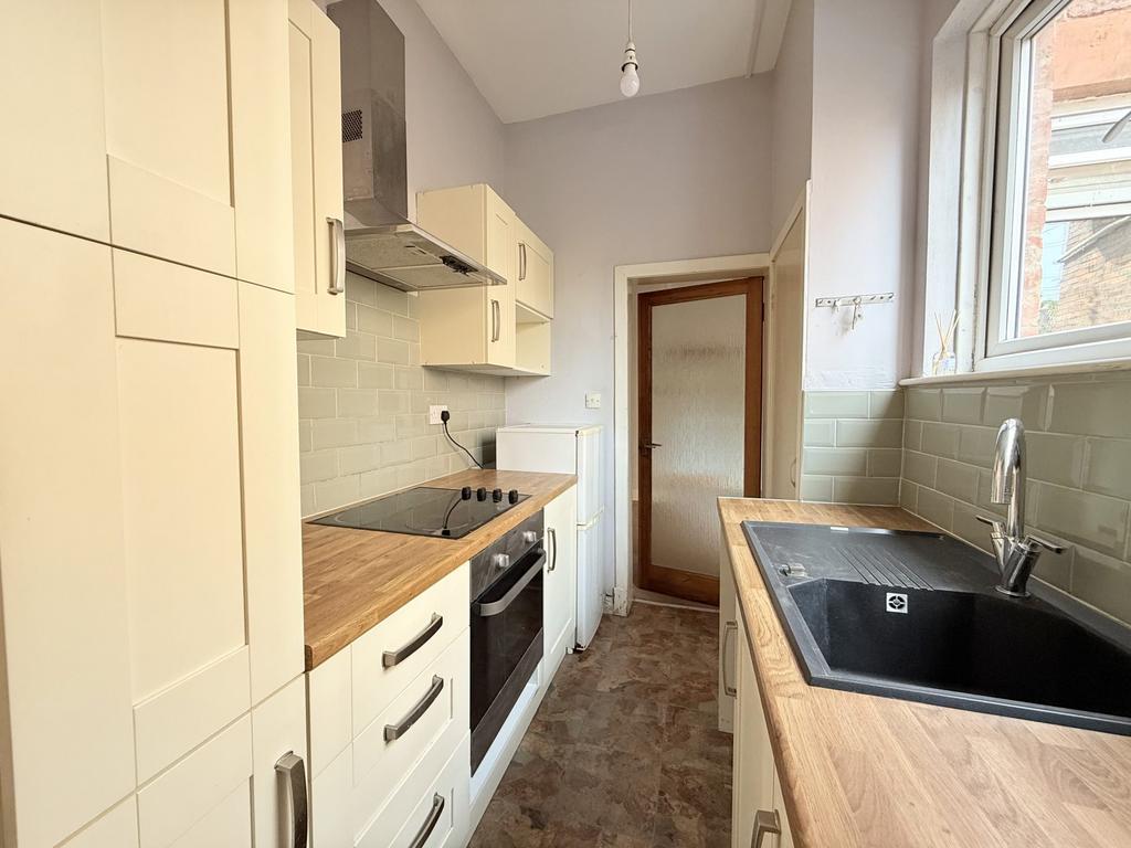 17 Henry Street, Dumfries, DG1 2 LL - Braidwoods So