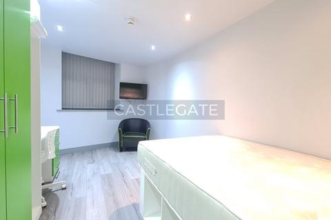 3 bedroom flat share to rent, Dundas Works, Dundas Street, Huddersfield, HD1 2HE
