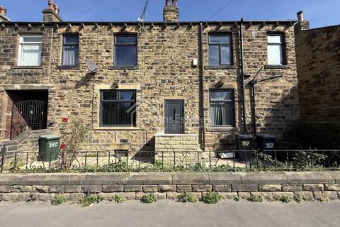 5 bedroom semi-detached house to rent, Lees Hall Road, Dewsbury