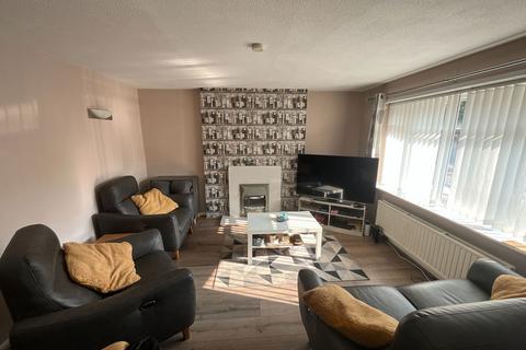 3 bedroom detached house for sale, Balmoral Close, Halesowen B62