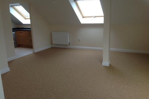 2 bedroom flat to rent, 25 POOLE ROAD, BOURNEMOUTH BH4