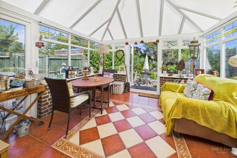 4 bedroom detached house for sale, Willingdon Park Drive, Eastbourne