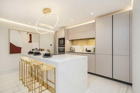 3 bedroom flat to rent, South Molton Street, London W1K