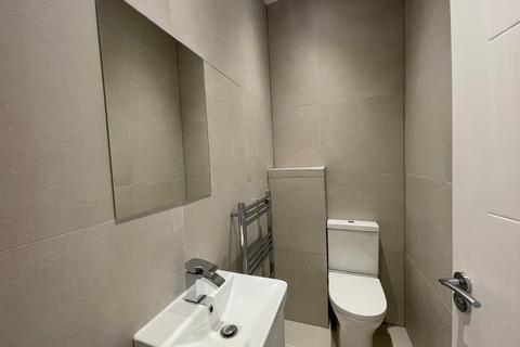 2 bedroom mews to rent, Grove Street, Longwood, Huddersfield