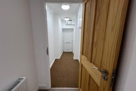 1 bedroom flat to rent, Basement Flat,  Walter Road, Swansea. SA1 5PY