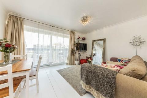 undefined, Queens Road, Kingston Upon Thames KT2