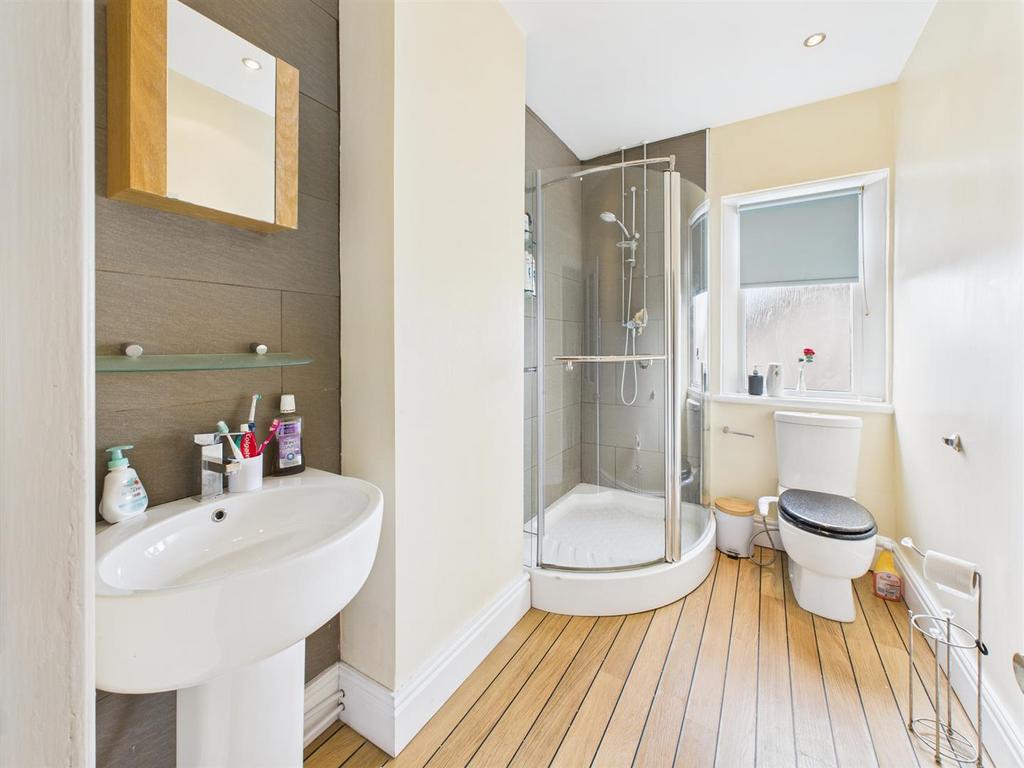 Family Shower Room