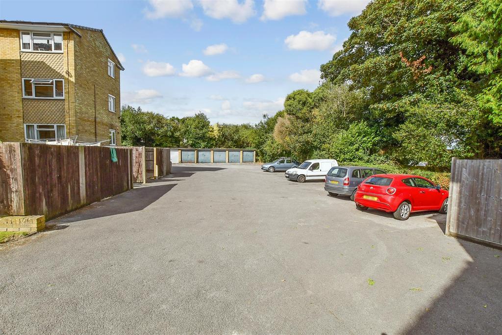 Driveway/Parking