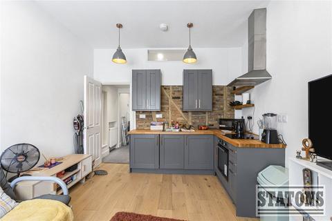 undefined, High Street, Barnet, Hertfordshire, EN5