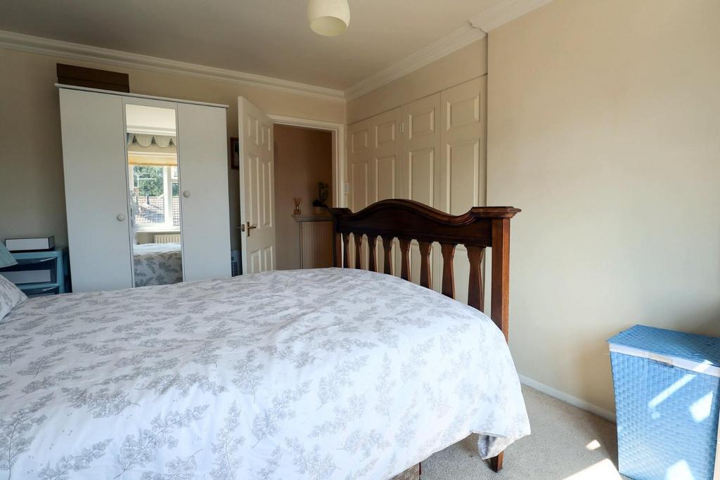 Bedroom 2 (2).jpg