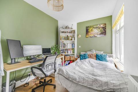 3 bedroom flat for sale, Ashbourne Avenue, London NW11