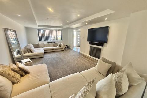 undefined, Impala Way, Hull