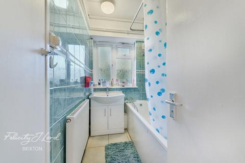 2 bedroom flat for sale, Redlands Way, LONDON SW2