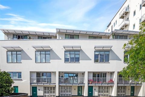 2 bedroom apartment for sale, Vineyard Path, London, SW14