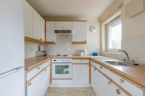 2 bedroom retirement property for sale, 27/325 West Savile Terrace, Edinburgh, EH9 3DT