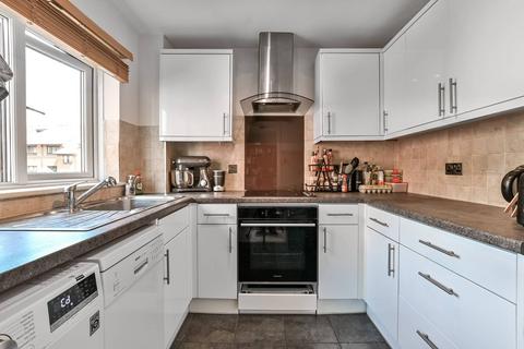 35 Wrexham Road, London, E3 2TJ