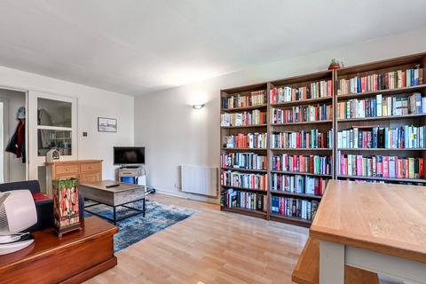 2 bedroom flat for sale, London E3