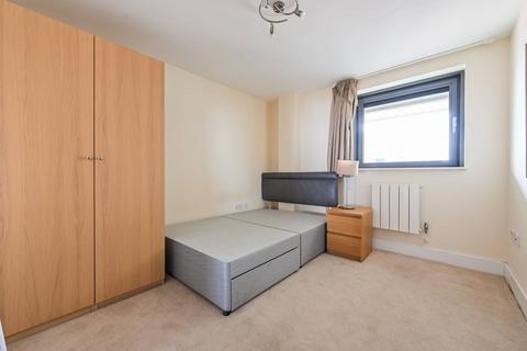 2 bedroom flat for sale, Millharbour, Canary Wharf, London, E14