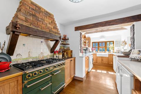 3 bedroom semi-detached house for sale, June Lane, Salfords, Surrey, RH1