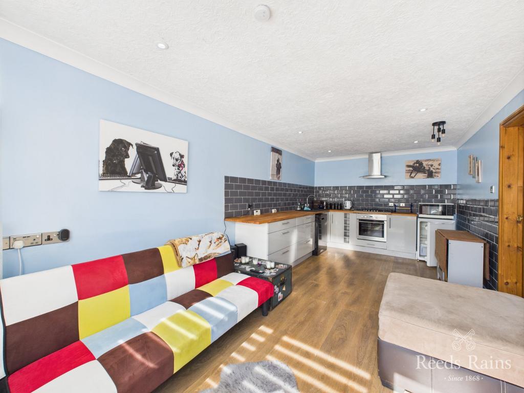 Sitting Room/Kitchen