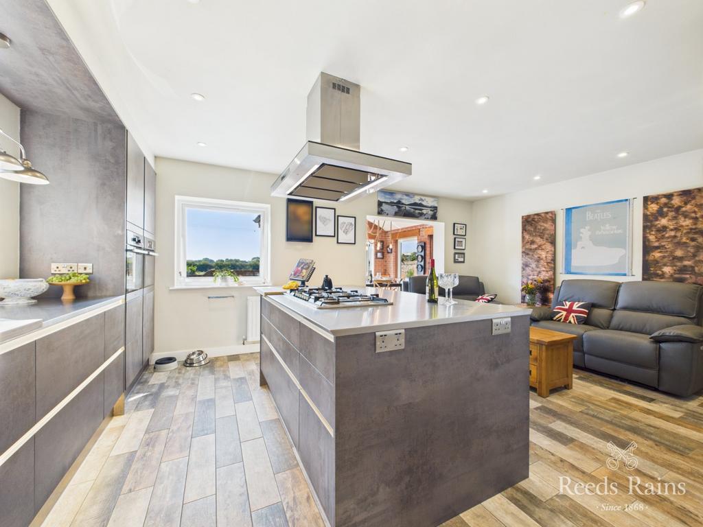 Kitchen/Family Room