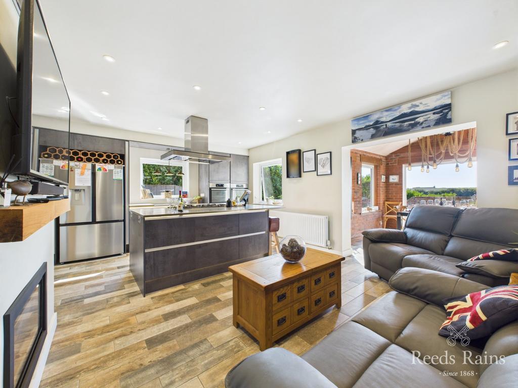 Kitchen/Family Room
