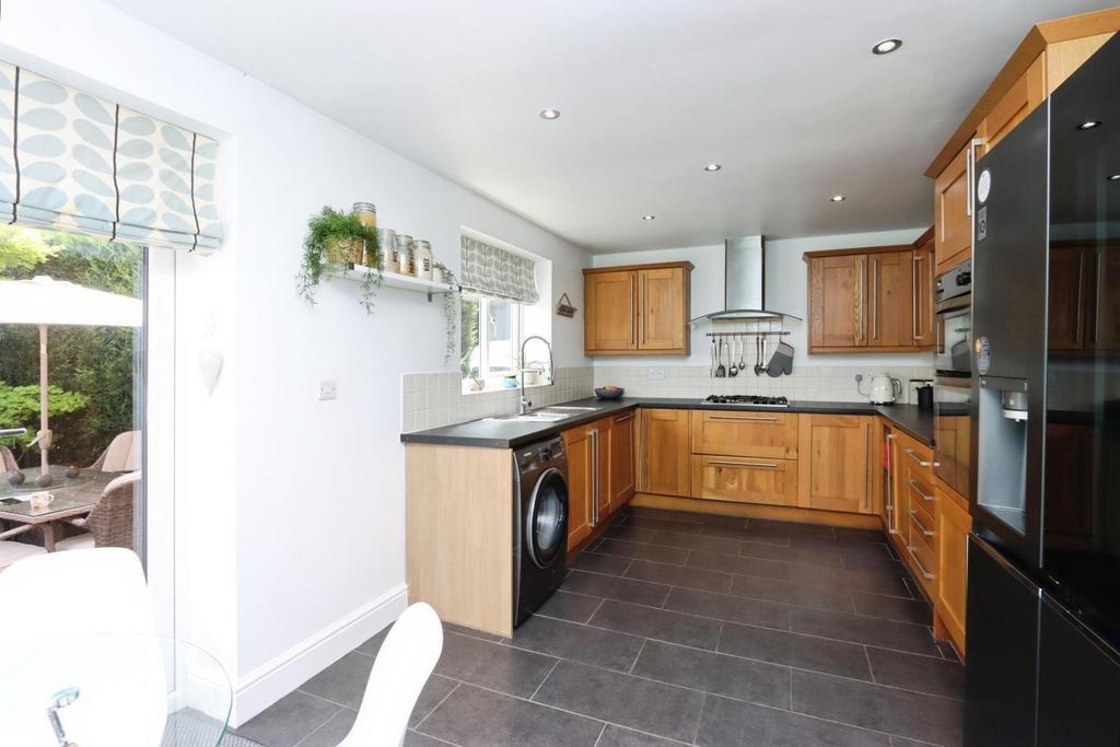 Dining kitchen