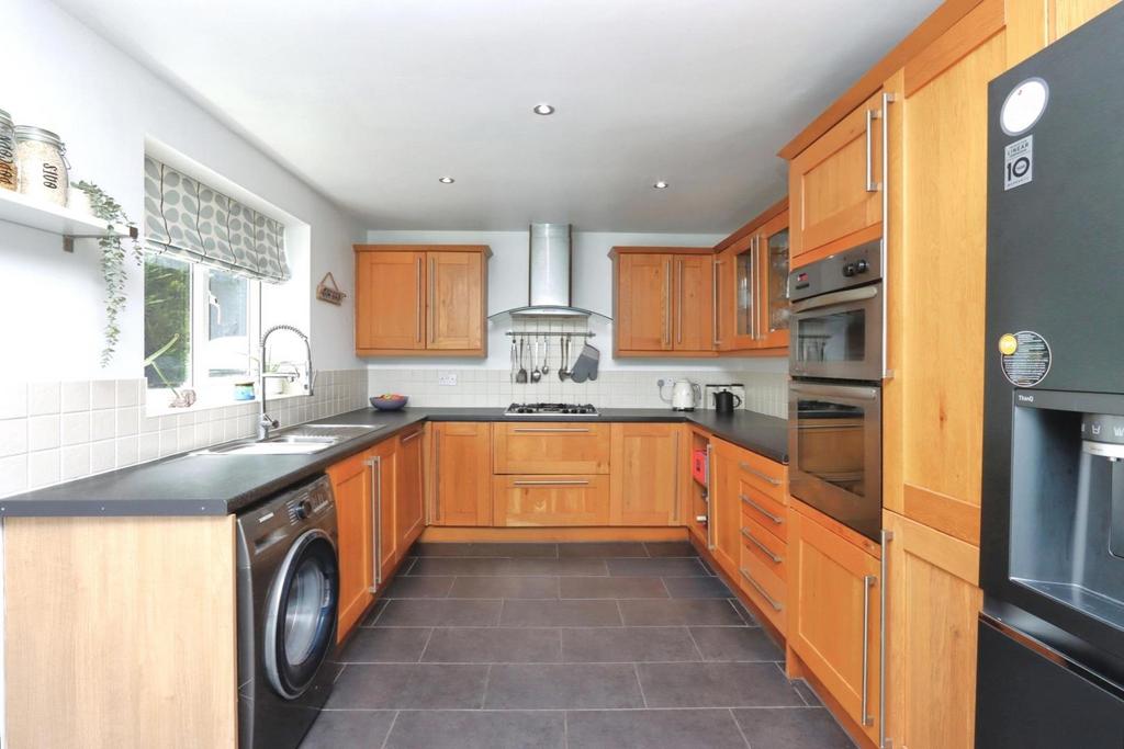 Dining kitchen