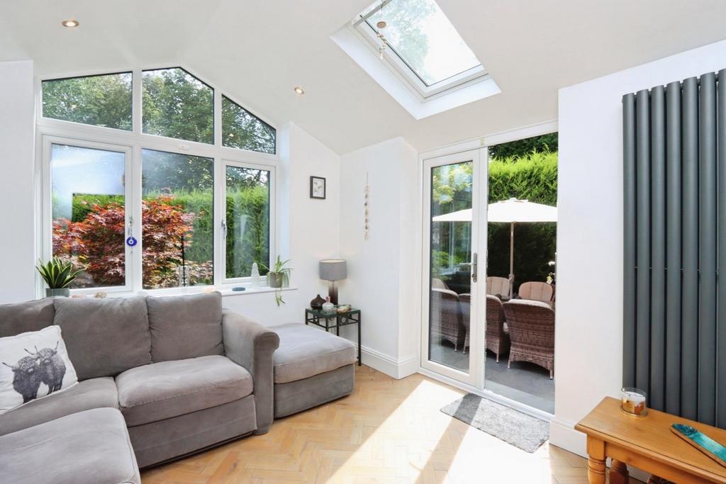 Summer room