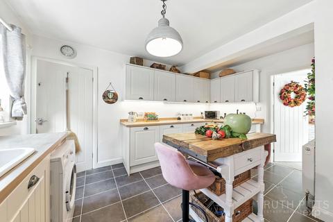 8 Mount Pleasant, Ackworth, Pontefract, WF7 7HS