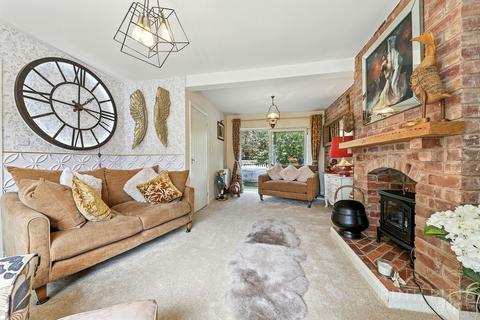 8 Mount Pleasant, Ackworth, Pontefract, WF7 7HS