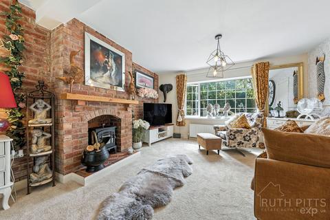 8 Mount Pleasant, Ackworth, Pontefract, WF7 7HS