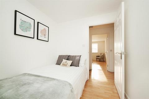 12 Upton Close, London, NW2 1UP