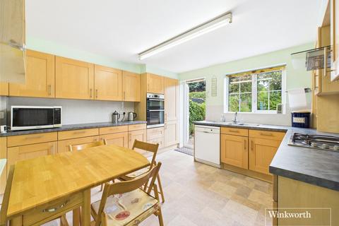 undefined, Barrington Way, Reading, United Kingdom, RG1