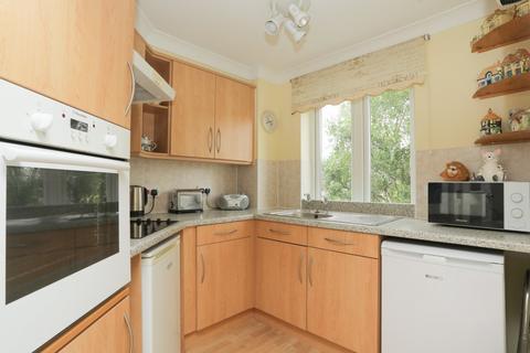 1 bedroom flat for sale, Wellington Court, Beechwood Avenue, Deal, CT14