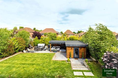7 Bishop Way, Buntingford, SG9 9SL