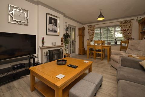 6 Cheesmans Close, Minster, Ramsgate, CT12 4HX