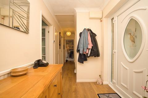 6 Cheesmans Close, Minster, Ramsgate, CT12 4HX