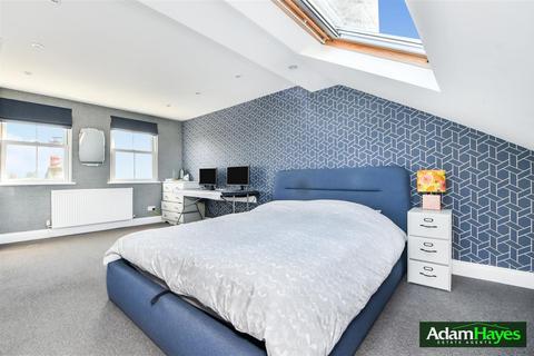 5 bedroom terraced house for sale, Churchfield Avenue, London N12