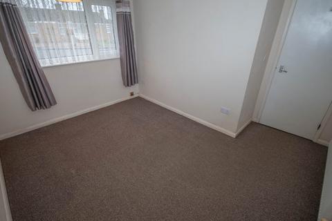 3 bedroom semi-detached bungalow to rent, Chaucer Road, Hillside, Rugby, CV22