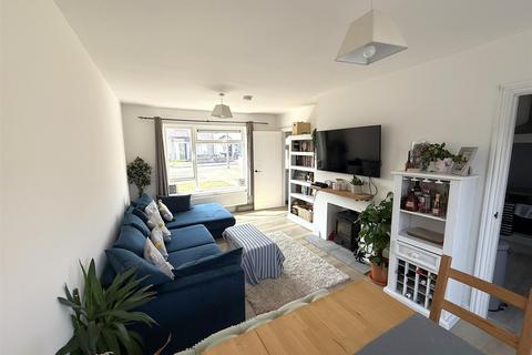 7 Barn Close, Chippenham, SN14 0LG