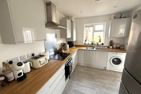 7 Barn Close, Chippenham, SN14 0LG