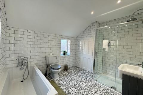 undefined, Longsands Apartment, Tynemouth.  NE30 4LR.  * HOLIDAY LET APARTMENT *