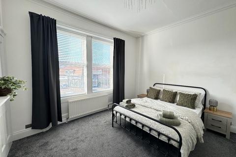 undefined, Longsands Apartment, Tynemouth.  NE30 4LR.  * HOLIDAY LET APARTMENT *
